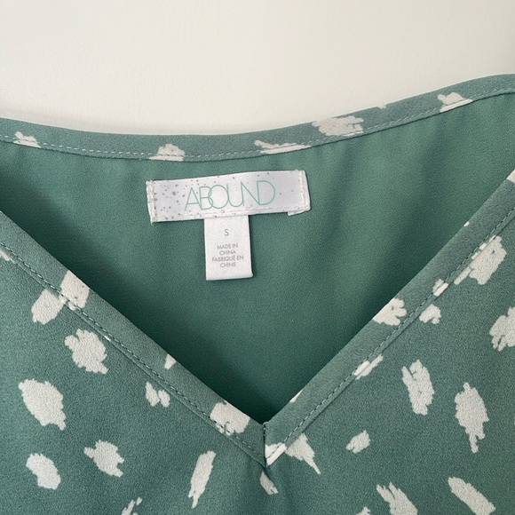 Abound green lined spotted spaghetti strap tank - Picture 2 of 4